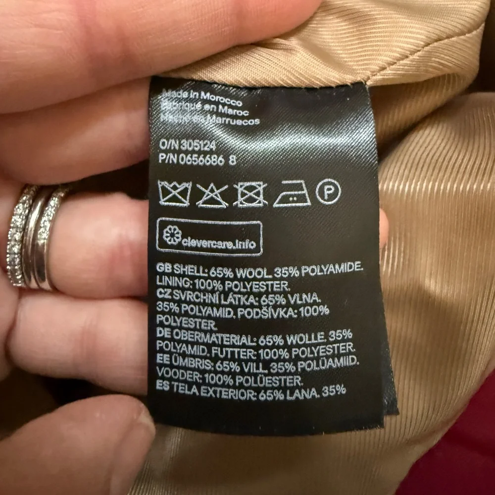 H&M double breasted camel wool blend coat. NWOT. Size 2, but fits like a medium. - Picture 7 of 8